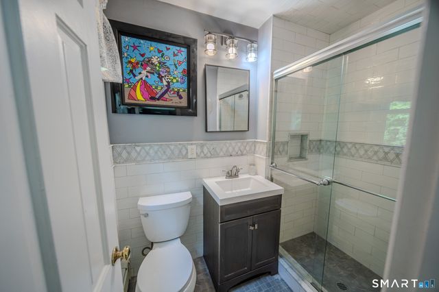 237 Chestnut Hill Road, Stamford, CT 06903