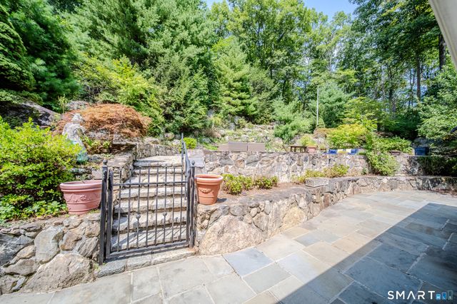 237 Chestnut Hill Road, Stamford, CT 06903