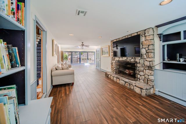 237 Chestnut Hill Road, Stamford, CT 06903