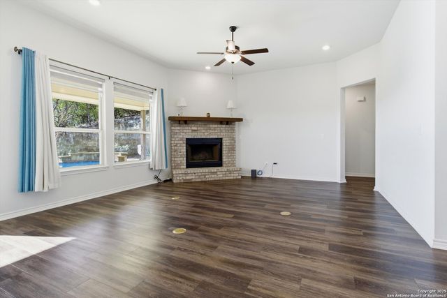 189 Pr 1732, Mico, TX 78056