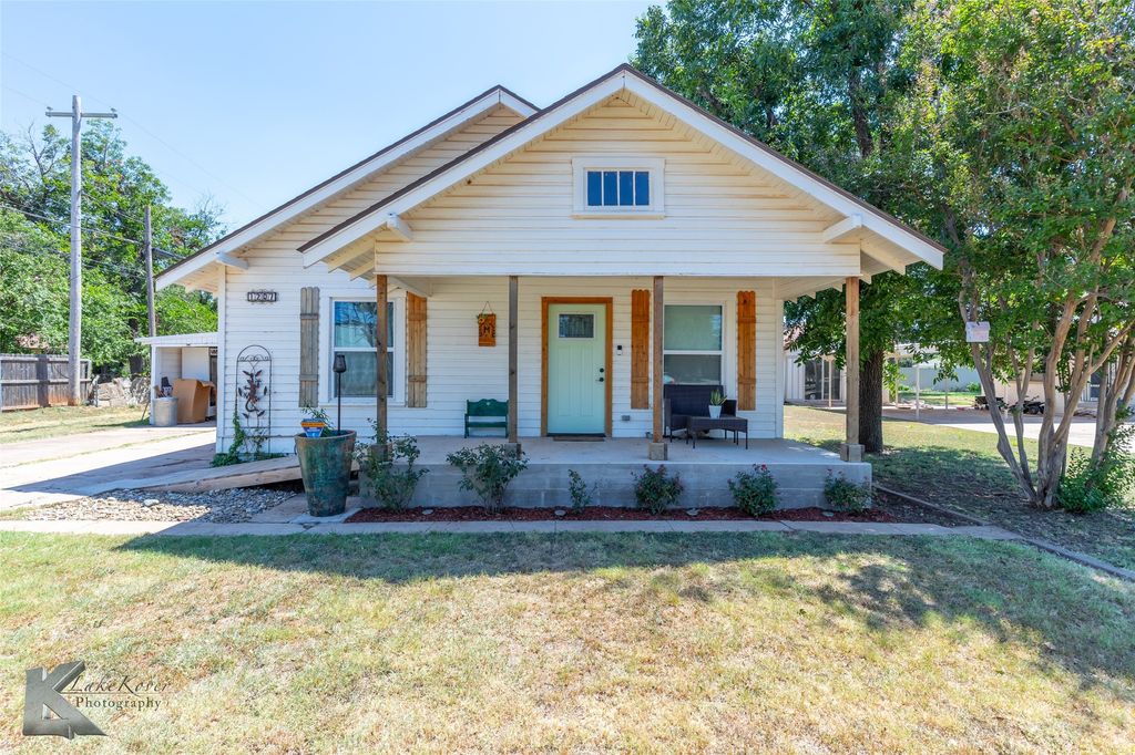 1207 S 4th, Merkel, TX 79536