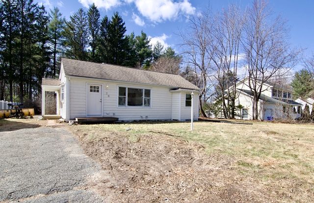 28 Old Lane Rd, Springfield, MA 01129