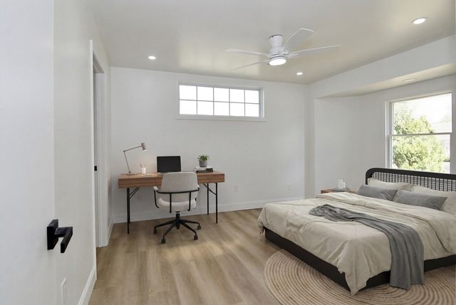 28 Old Lane Rd, Springfield, MA 01129