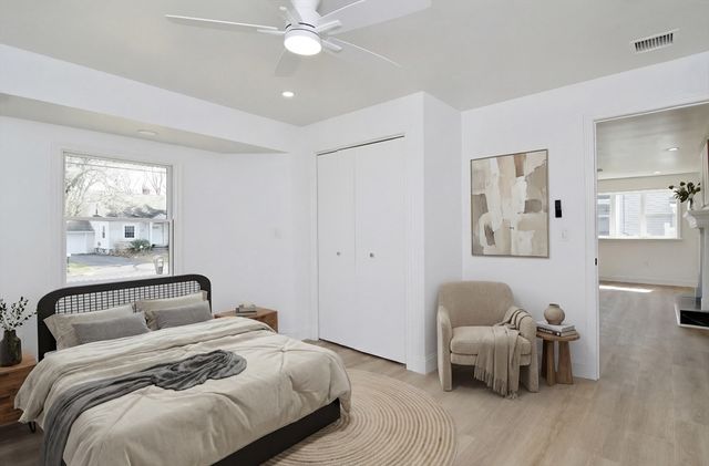 28 Old Lane Rd, Springfield, MA 01129