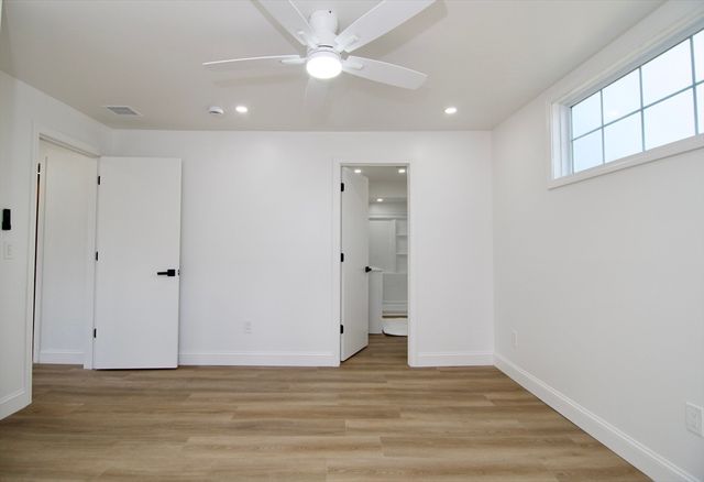 28 Old Lane Rd, Springfield, MA 01129