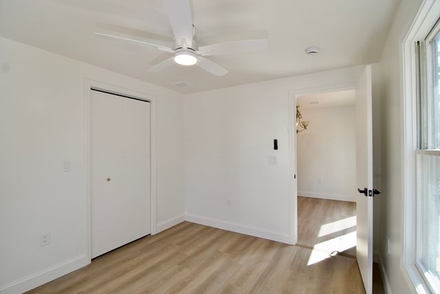 28 Old Lane Rd, Springfield, MA 01129