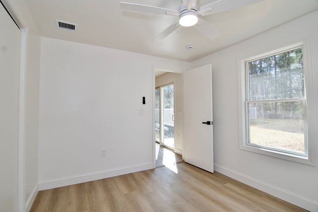 28 Old Lane Rd, Springfield, MA 01129