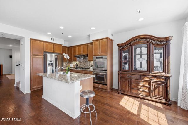 332 E Hilltop Way, Thousand Oaks, CA 91362