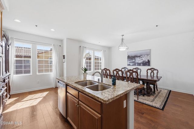 332 E Hilltop Way, Thousand Oaks, CA 91362