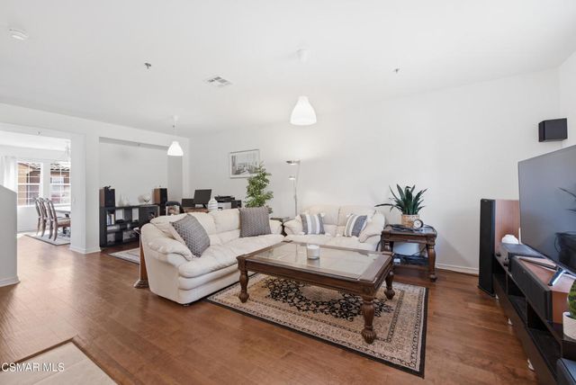 332 E Hilltop Way, Thousand Oaks, CA 91362