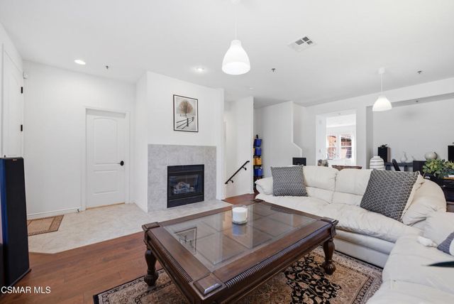 332 E Hilltop Way, Thousand Oaks, CA 91362