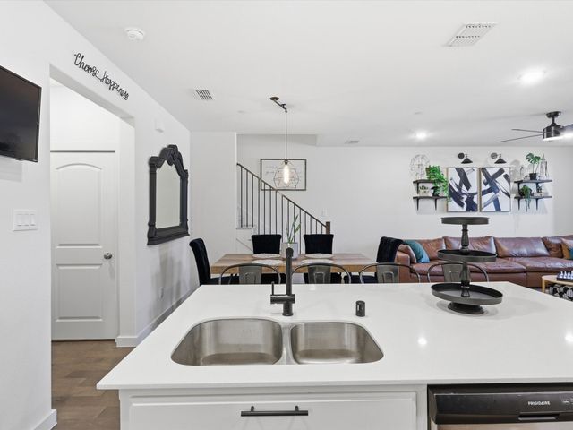 876 S Highway 5, Fairview, TX 75069