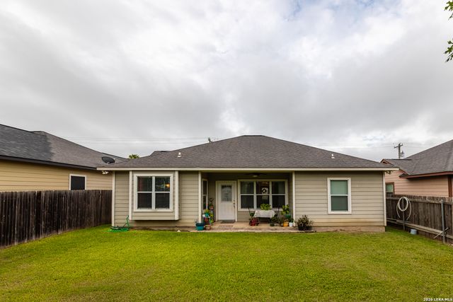 1026 Avenue H, Poteet, TX 78065