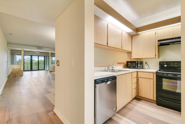 1701 Marina Isle Way 301, Jupiter, FL 33477