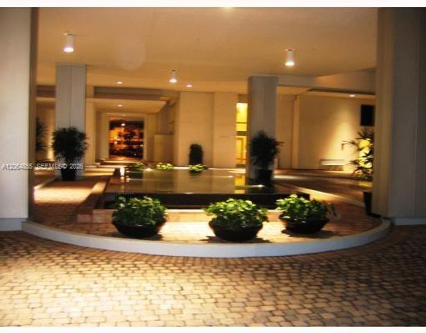 1050 Brickell Ave 3312, Miami, FL 33131