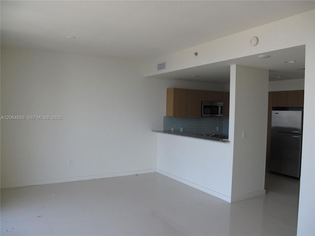 1050 Brickell Ave 3312, Miami, FL 33131