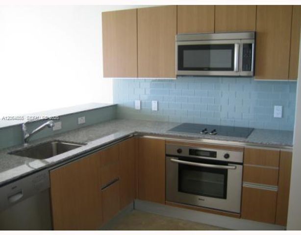 1050 Brickell Ave 3312, Miami, FL 33131