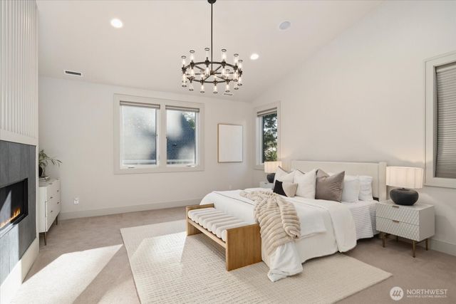 1717 99th Avenue NE, Bellevue, WA 98004