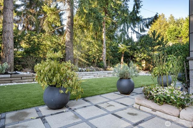 1717 99th Avenue NE, Bellevue, WA 98004