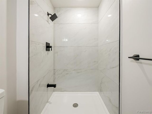 21964 Sunrise Boulevard, Novi, MI 48375