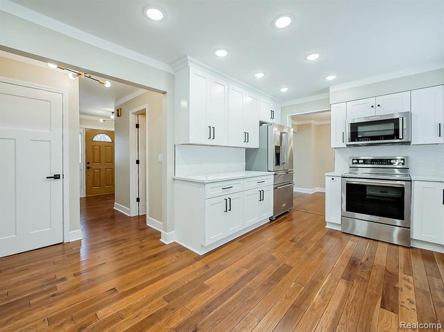 21964 Sunrise Boulevard, Novi, MI 48375