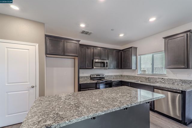 723 Phillipi Way, Sacramento, CA 95838