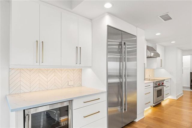 3481 Lakeside Drive NE P206, Atlanta, GA 30326