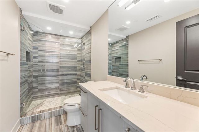 3481 Lakeside Drive NE P206, Atlanta, GA 30326
