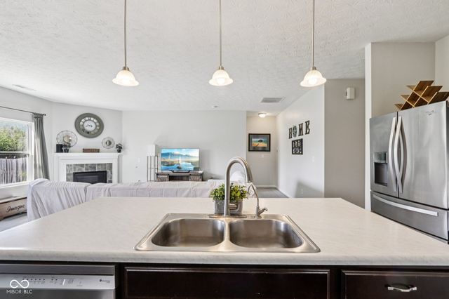 2418 Bridlewood Drive, Franklin, IN 46131
