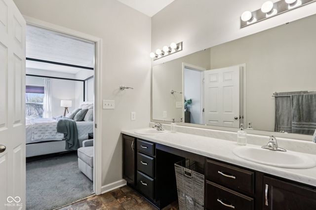 2418 Bridlewood Drive, Franklin, IN 46131