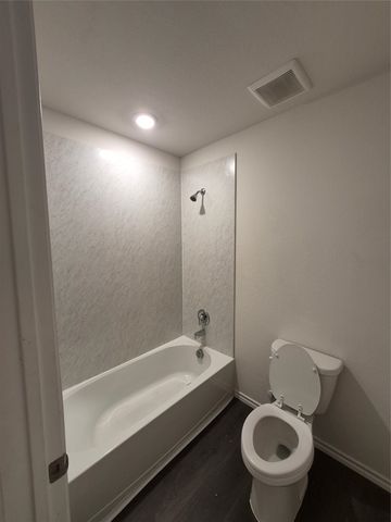 1210 Honeysuckle Drive, Josephine, TX 75189
