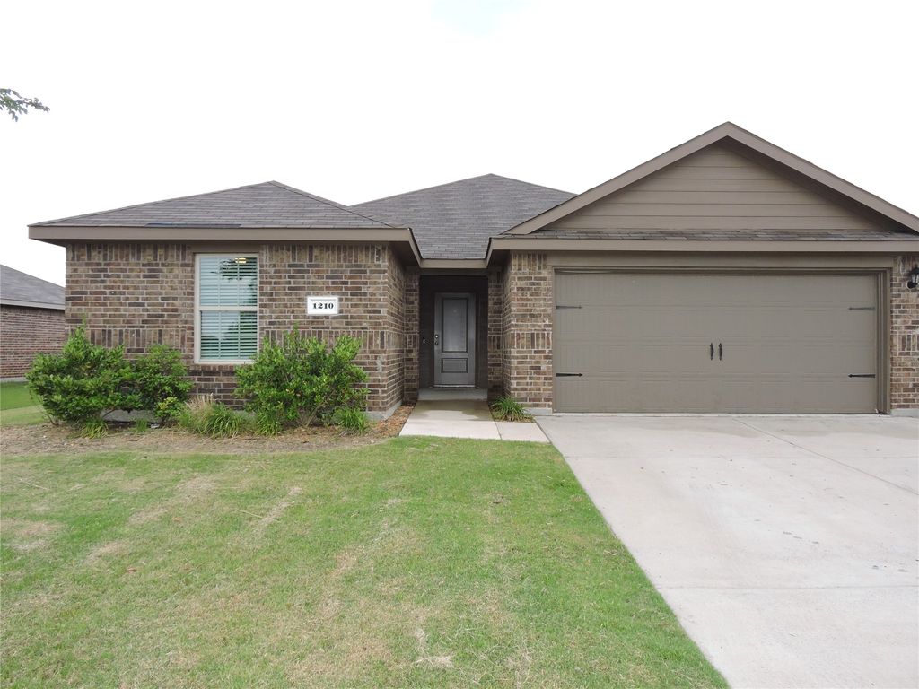 1210 Honeysuckle Drive, Josephine, TX 75189