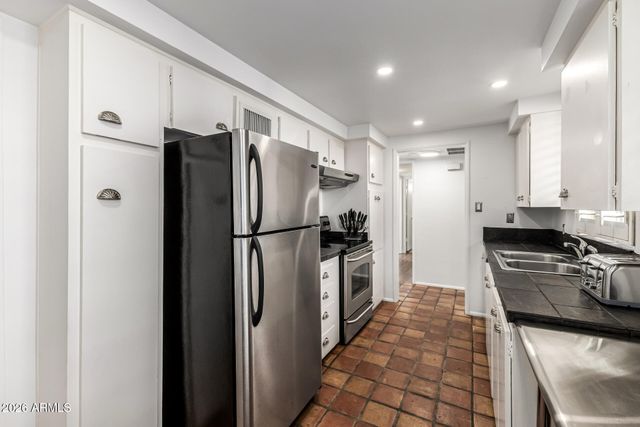 3242 E CAMELBACK Road 102, Phoenix, AZ 85018