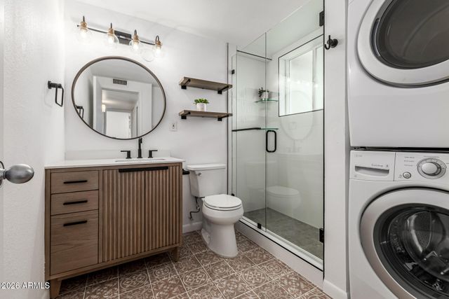 3242 E CAMELBACK Road 102, Phoenix, AZ 85018