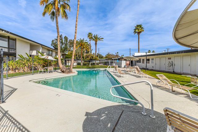 3242 E CAMELBACK Road 102, Phoenix, AZ 85018