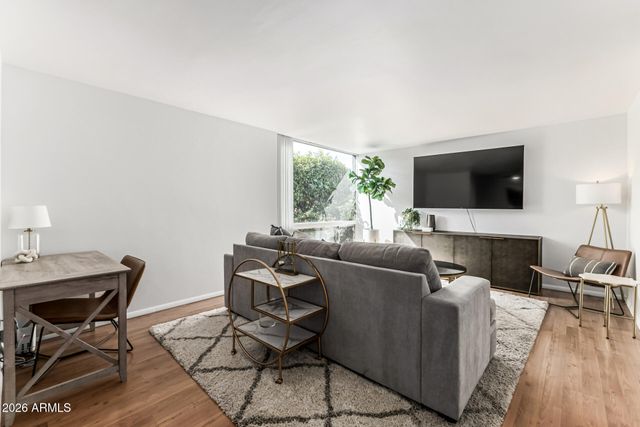 3242 E CAMELBACK Road 102, Phoenix, AZ 85018