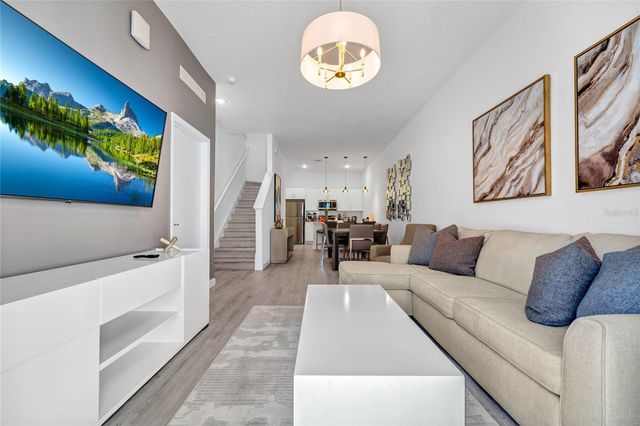 637 TRIKOMO DRIVE DRIVE, Davenport, FL 33896