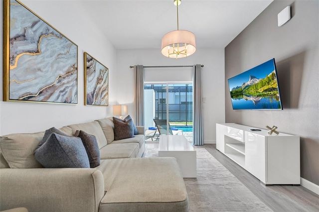 637 TRIKOMO DRIVE DRIVE, Davenport, FL 33896