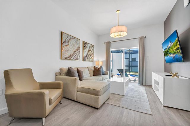 637 TRIKOMO DRIVE DRIVE, Davenport, FL 33896