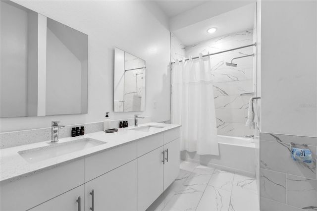 637 TRIKOMO DRIVE DRIVE, Davenport, FL 33896