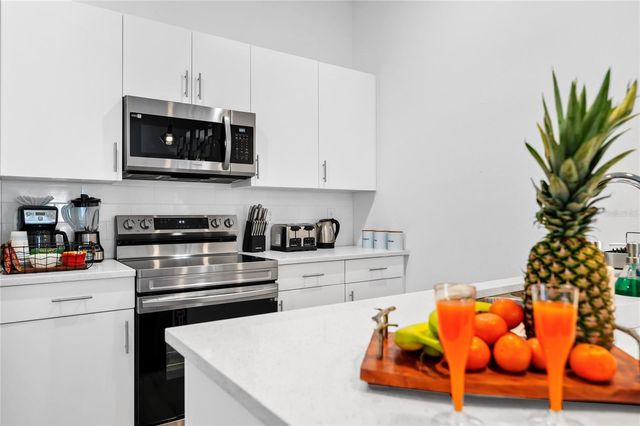 637 TRIKOMO DRIVE DRIVE, Davenport, FL 33896