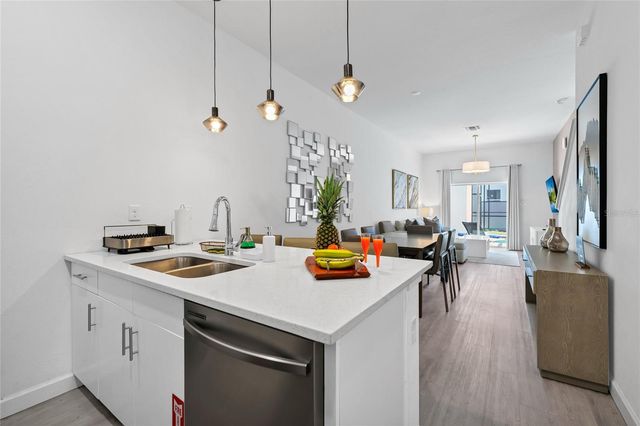 637 TRIKOMO DRIVE DRIVE, Davenport, FL 33896