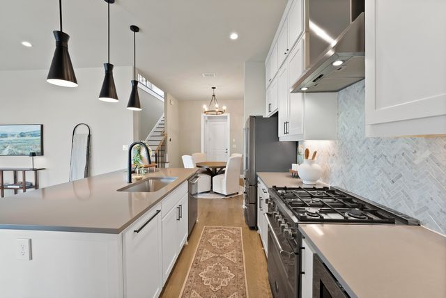 123 Garden Court E, Arlington, TX 76013