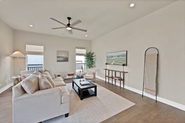 123 Garden Court E, Arlington, TX 76013