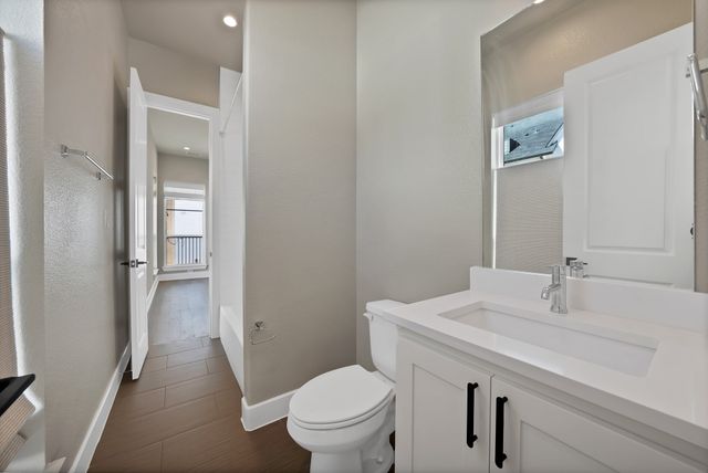 123 Garden Court E, Arlington, TX 76013