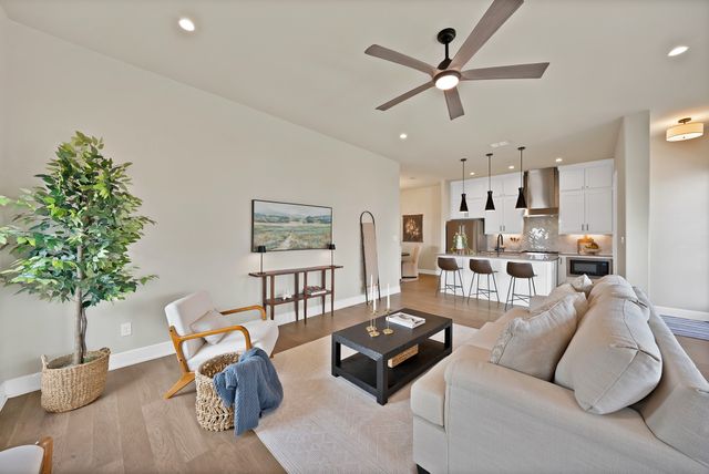 123 Garden Court E, Arlington, TX 76013