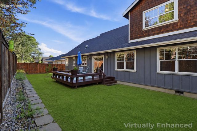 61172 Hilmer Creek Drive, Bend, OR 97702