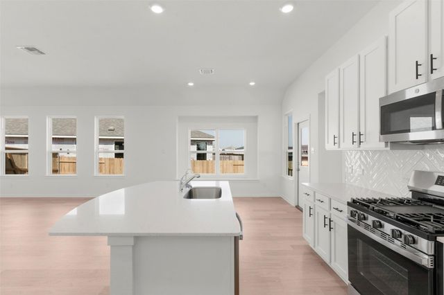 25632 Wheat Seed LN, Elgin, TX 78621