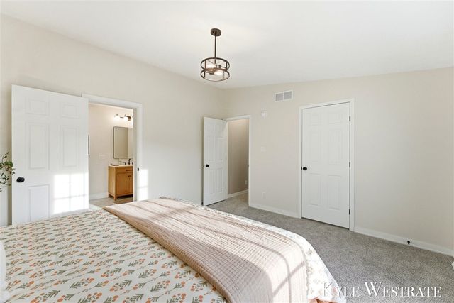 7976 10 Mile Road, Rockford, MI 49341