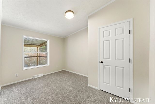 7976 10 Mile Road, Rockford, MI 49341